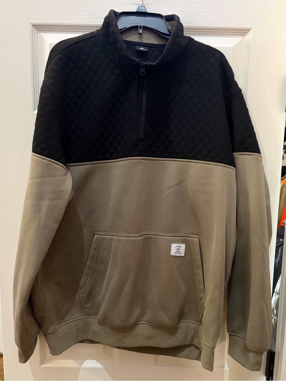JMIERR Quarter-Zip Colorblock Pullover - Black & Olive